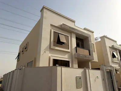 للبيع  العاجل فيلا 5 غرف ومجلس وصالة في منطقة الياسمين تشطيب سوبر ديلوكس