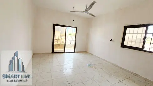 Luxury 5 Bedroom Hall Villa with 2 Halls can make Separate and Maid Room Neat and Clean Invirment Close to Nekhailat Park Rent very Low