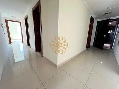 Hot offer 3 Bhk with parking Exit to Dubai