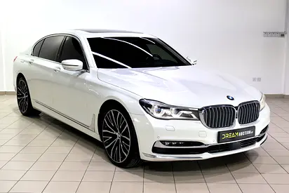 2017!! BMW 750li XDrive || GCC || Super Clean