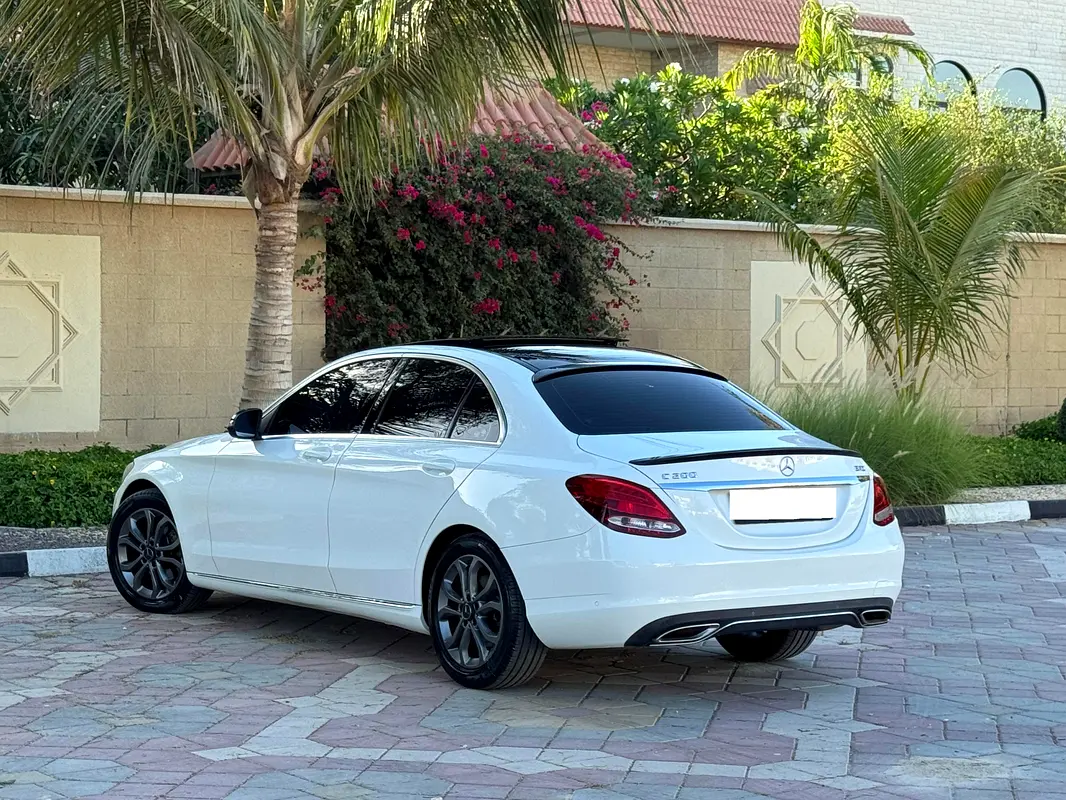 Mercedes-Benz C-Class 2016 — photo 1 of 14