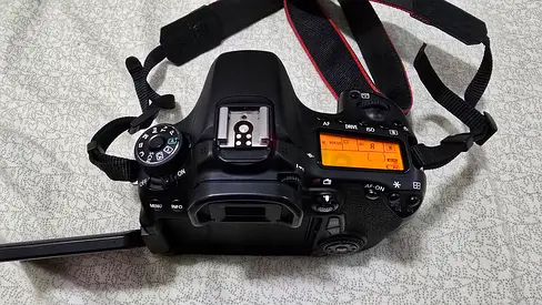 Canon EOS 70D DSLR Body and Zhiyun Gimbal