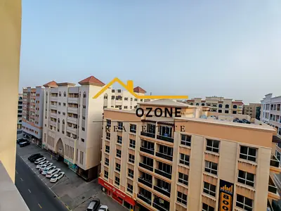 Like New 2bhk with Balcony open view and Parking //12 Cheques Payment //Family Building near to park and mosque