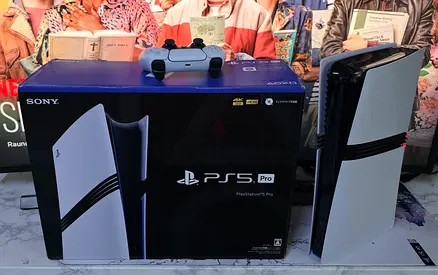 PS5 PRO 2TB 1 CONTROLLER WITH BOX