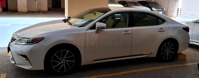 Lexus ES 350 Platinum 2017 GCC Specs - Full Al FuttaimService History - Lady Driven - Mint Condition