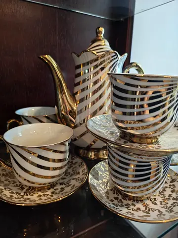 Gold and White Striped Porcelain Tea Set (6 pcs) - Excellent Condition