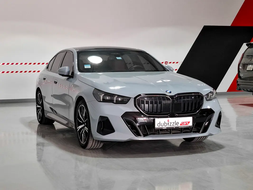 BMW 5-Series 2026 — photo 1 of 15