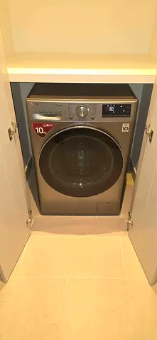 LG Front Latest model Washer  10kg, Excellent Working Condition