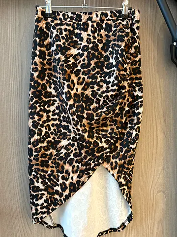 Animal print skirt - small