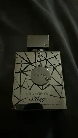 Club De nuit Sillage