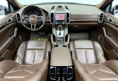 صورة 9 لـ 2017 Porsche CAYENNE