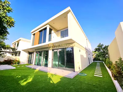 Closed Kitchen | Single Row | Upgraded
