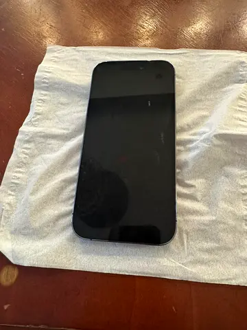 iPhone 14 Bro fro sale 2,500 آي فون 14 برو للبيع بسعر