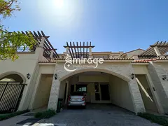 Single Row 5BR | Close to Amenities | Prime Area