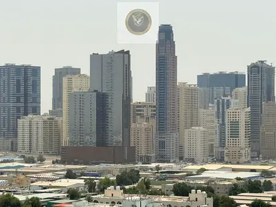 إطلالة مفتوحة بلكونة موقع حيوي قرب دبي