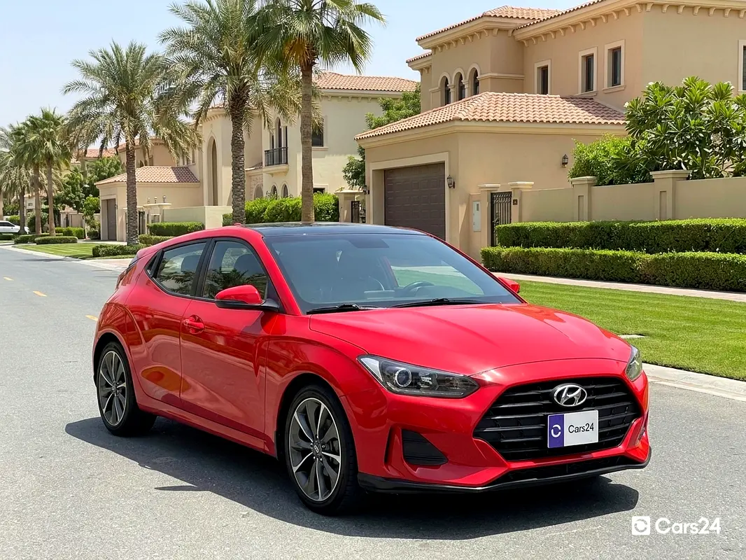 Hyundai Veloster 2019 — photo 1 of 13