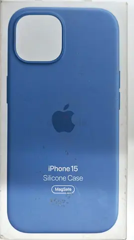 Genuine Apple iPhone 15 Silicone Case (White) -brand new never use