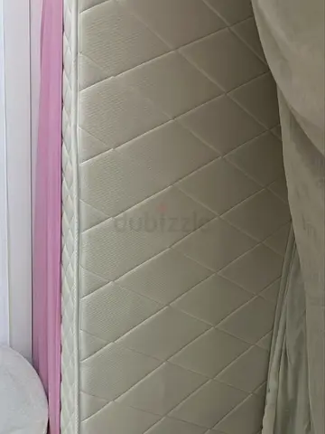 Queen size matress