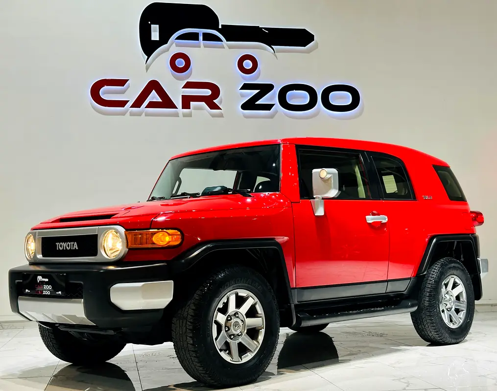Toyota FJ Cruiser 2019 — photo 1 of 15