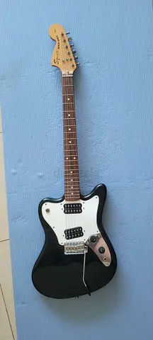 Vintage Squier super sonic Electric Guitar - Black, Good Working Condition