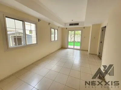 Beautiful Garden - Ready to Move - Close to Park