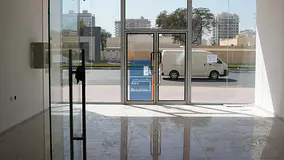 High Visibility Retail Unit in Prime Commercial Location