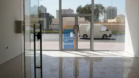 High Visibility Retail Unit in Prime Commercial Location