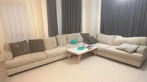 Urgent sell-80% discount bought 6 months ago- United furniture with bill  warranty -