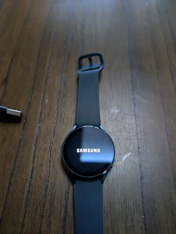 Samsung Galaxy Watch 4 (black/green) - working