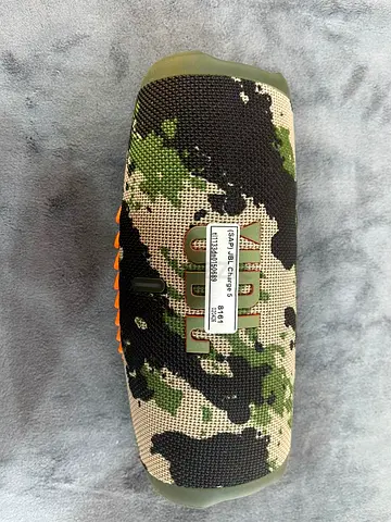 JBL charge 5 in really good condition
