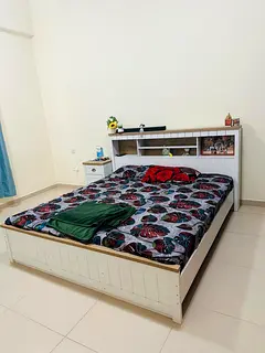 Private room preferably for executive ladies ; Common kitchen; Separate private washroom;