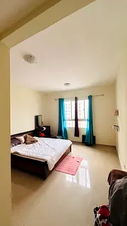 Master bedroom room with attached bathroom for bachelors | families only  from June 1st .