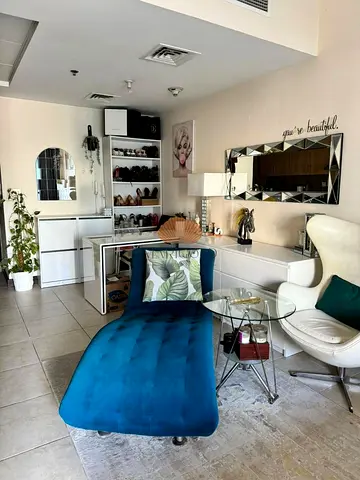 UNFURNISHED | COZY | WELL MAINTAINED