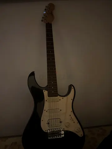 Yamaha EG 112 electric guitar