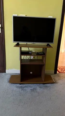 32-inch LED TV with small media stand - good working condition