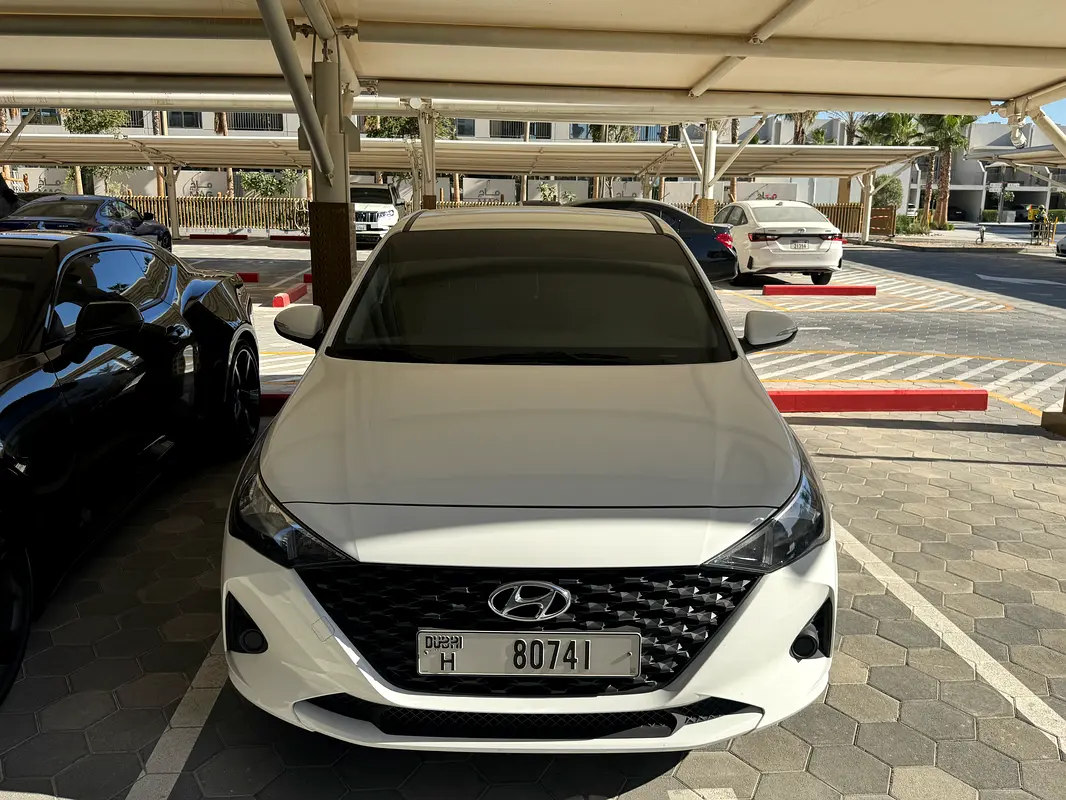 Hyundai Accent 2023 — photo 1 of 14