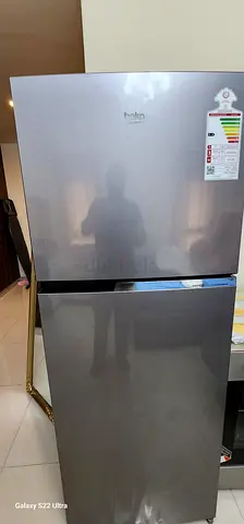 Beko Refrigerator - Excellent Condition, Spacious Shelving