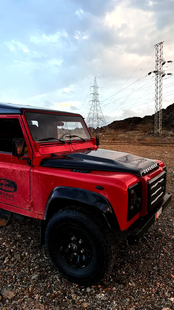 Land Rover Defender 1998 — photo 1 of 11