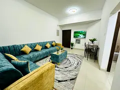 Beautiful apartment for monthly rent, excellent furnishings, and a great size.