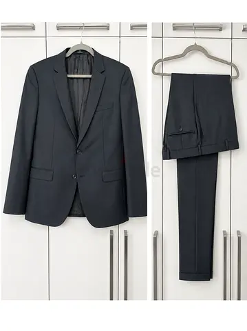 Dark Grey Mens Two-Piece Suit (Jacket + Trousers) - Good Condition