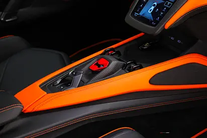 صورة 16 لـ 2024 Lamborghini REVUELTO