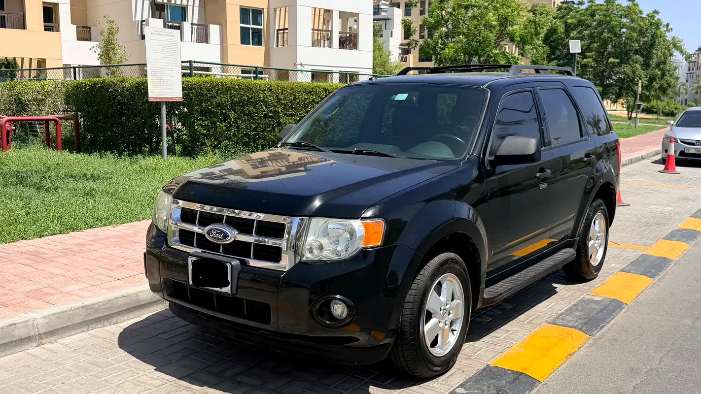 Ford Escape 2012 — photo 1 of 12