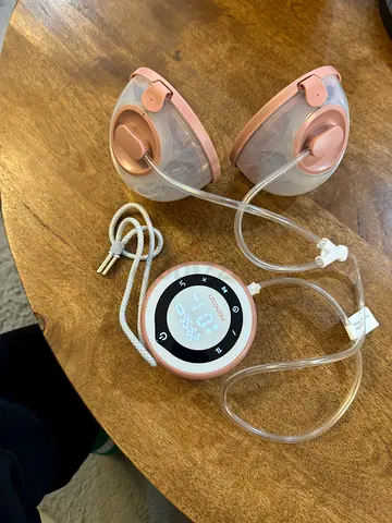 Breast pump