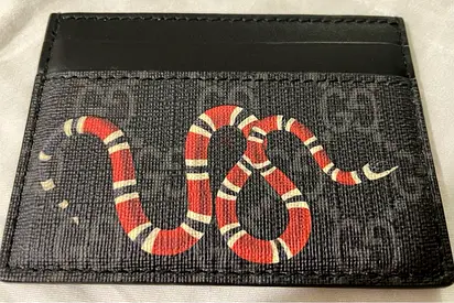 Gucci card holder (urgent sale)