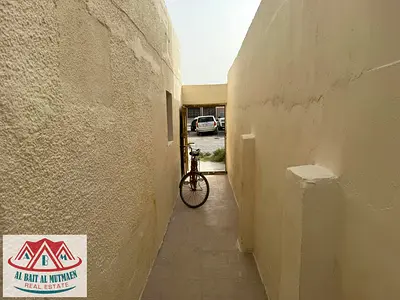 A clean three-room house on a main road in Al-Sabkha