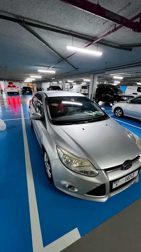Ford Focus 2013 — photo 1 of 14