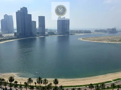 شقه ثلاث غرف وصاله تكييف مجانا خزائن بالحائط مساحات واسعه اطلاله بحريه مباشره مع بلكون غرفه خادمه ماسترشهرمجانا غرفه ماستر