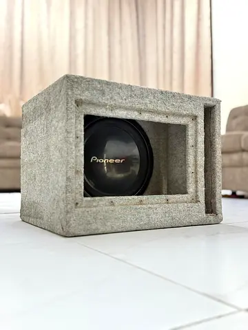 PIONEER SUBWOOFER TS-W309 CAMPION SERIES 1000W WITH KENWOOD KAC-PS527 400W 2 CH AMPLIFIER FOR SALE