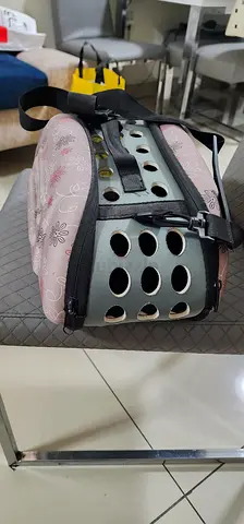 Soft-sided pet carrier bag with shoulder strap (small) - used market price 99