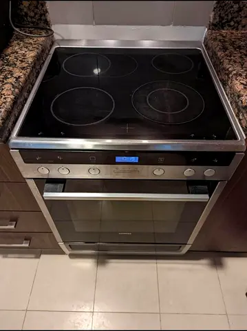 Siemens latest model electric ceramic 5 Hobs stove oven fan cooking range 60x60 freestanding cooker.
